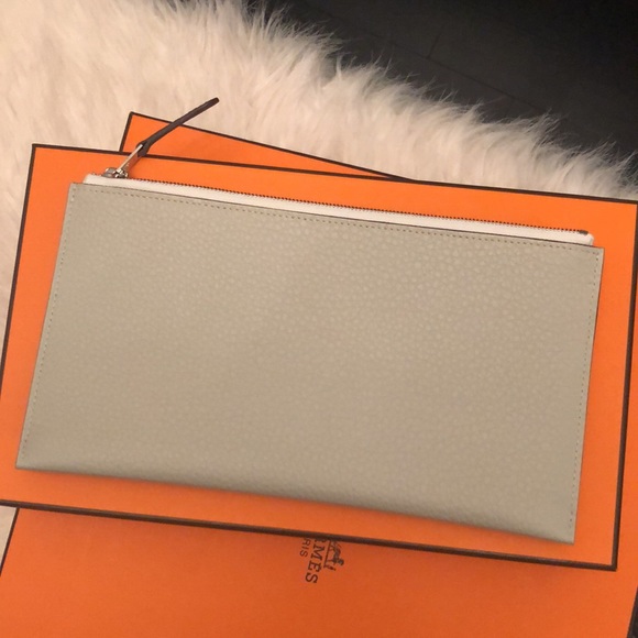 AUTHENTIC! Brand New! RARE Roo Roo Wallet Pouch - Picture 2 of 6